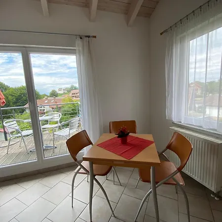 Apartment Haus Lorenz, Immenstaad am Bodensee